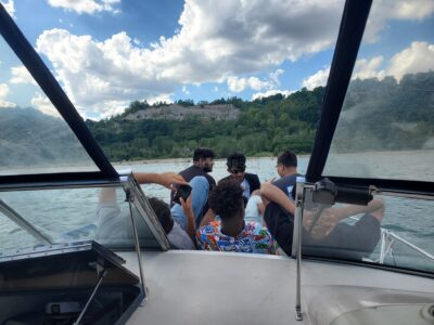 Four Winns Yacht Charter With Captain (2 hour minimum)