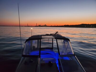Four Winns Yacht Charter With Captain (2 hour minimum)