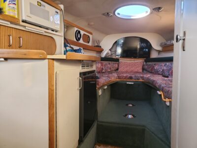 Four Winns Yacht Charter With Captain (2 hour minimum)