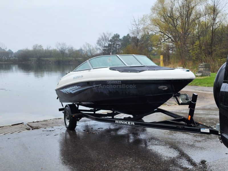 23 Foot Sport Deck boat for rent - 8 guests max