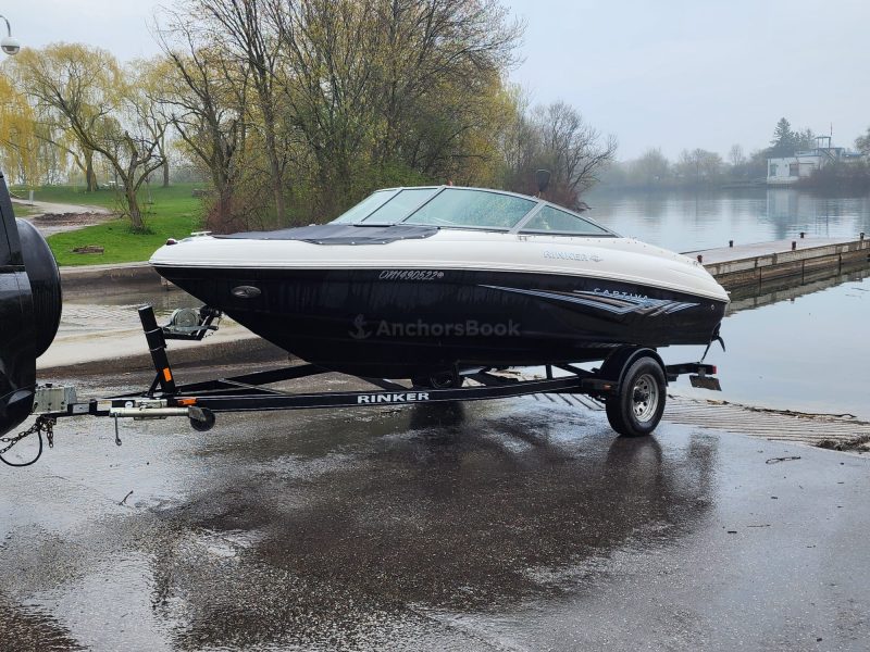 23 Foot Sport Deck boat for rent - 8 guests max