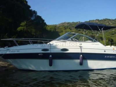Four Winns Yacht Charter With Captain (2 hour minimum)