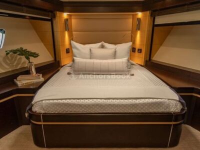 Sunseeker Predator 82ft