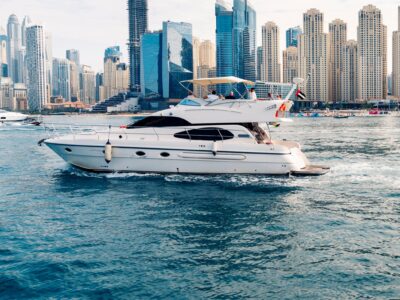 yacht in dubai