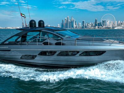 3-4 Hour – Luxury VIP Executive Yacht Charter (Up To 8PAX) – Includes Drinks, Dinner