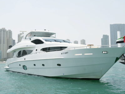 Majesty 101ft Yacht Rental With Jacuzzi (Dubai – 60 Guests Max)