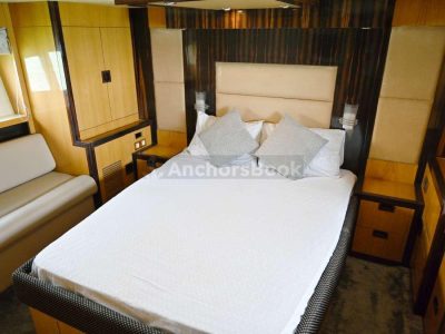 Majesty 59ft Yacht Rental (Dubai – 25 Guests Max)