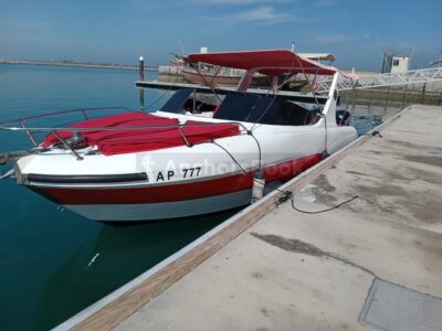Speedboat IN ABU DHABI – Max 8 Guests