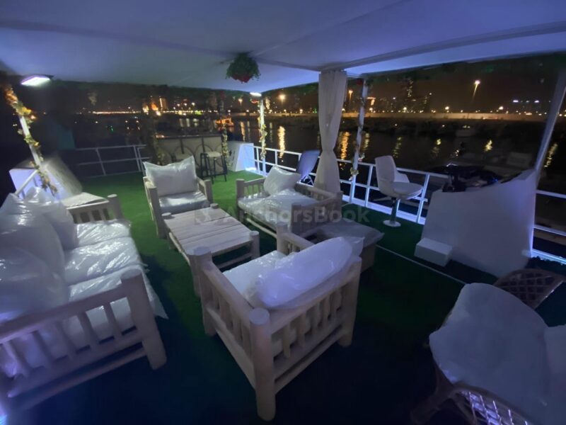 Party Yacht IN ABU DHABI – Max 20 Guests