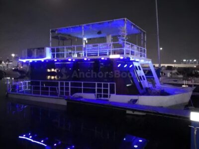 Party Yacht IN ABU DHABI – Max 20 Guests