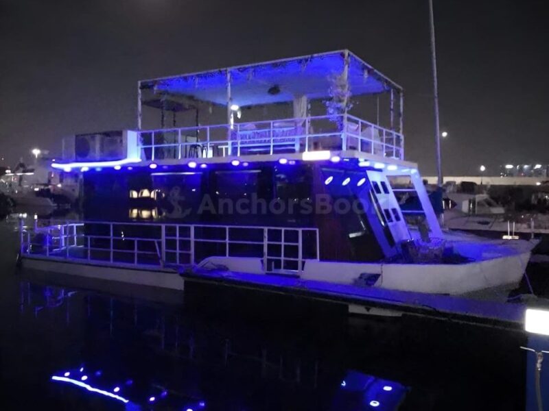 Party Yacht IN ABU DHABI – Max 20 Guests