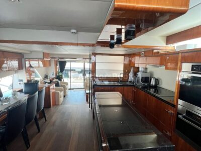 Private Yacht Rental – Fairline 80ft (Dubai – 30 VIP guests Max)