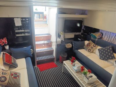 Yacht Charter IN ABU DHABI – Max 10 Guests