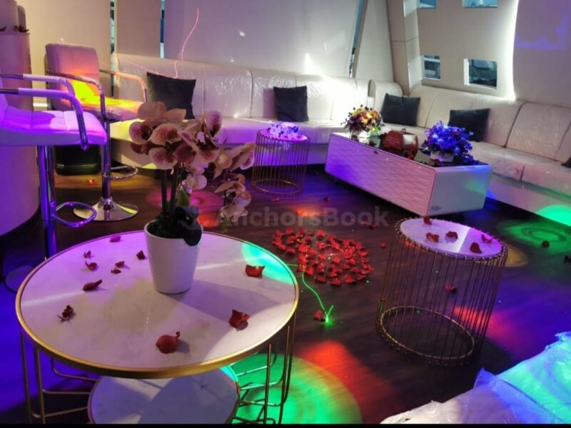 Party Yacht IN ABU DHABI – Max 20 Guests