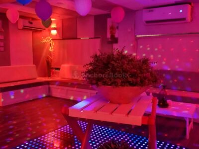 Party Yacht Rental IN -ABU DHABI- (with dance floor) – Max 15 Guests