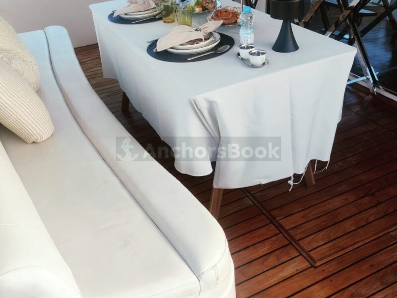 VIP Yacht IN ABU DHABI – Max 10 Guests