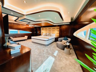 Dubai 140 ft Mega Yacht Trideck - 100PAX