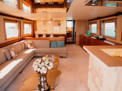 Dubai 98 ft Mega Sized Luxury Yacht - VIP 12 Guests