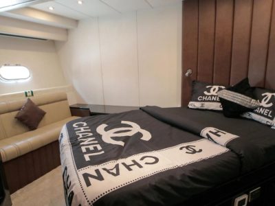 Black Helsinki – Majesty 95ft Party Yacht With Jacuzzi (Dubai – 50 VIP guests Max)