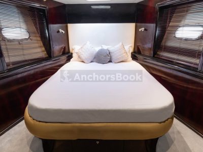 Yacht Charter In Dubai – 2022 Year 75ft Yacht – 30 PAX - Food, Drinks, Waterslides / Inflatables Available
