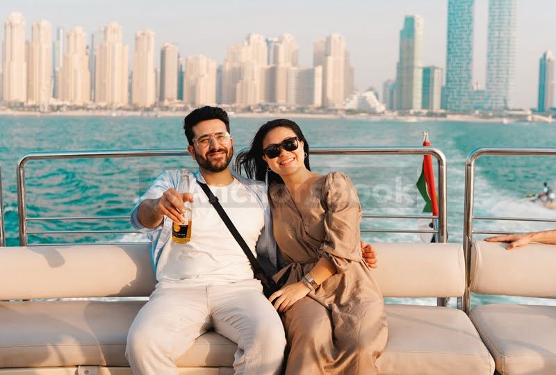 2-3 Hour Evening or Morning Luxury Yacht Tour With VIP Dinner