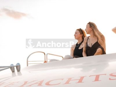 2-3 Hour Evening or Morning Luxury Yacht Tour With VIP Dinner
