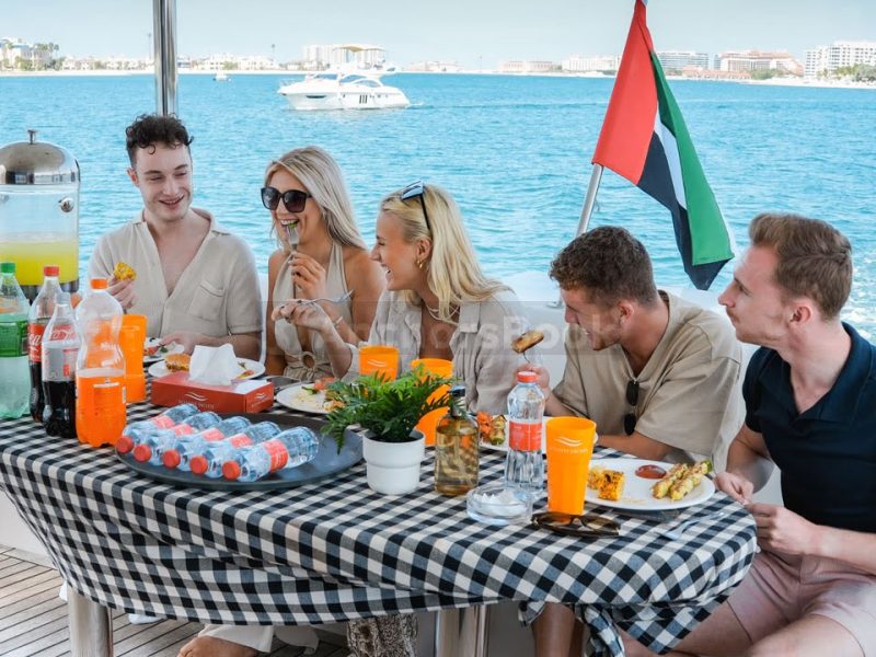 2-3 Hour Evening or Morning Luxury Yacht Tour With VIP Dinner