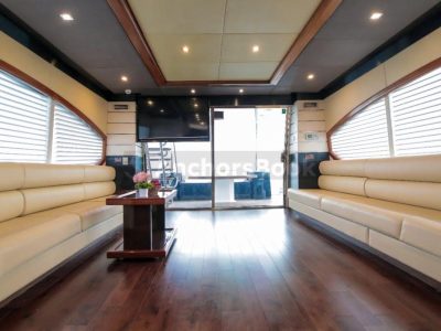 3-6 Hour Birthday Party 95ft Yacht With Jacuzzi, Cake, Decorations & Drinks Included – Dinner Optional – (Up to 50PAX)