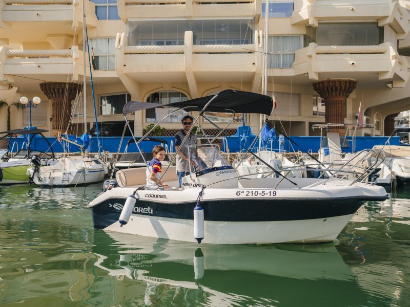 Rent a Boat without License - Mareti