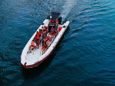 90 Minute Speed Boat Tour: Marina, Atlantis, Palm and Burj al arab