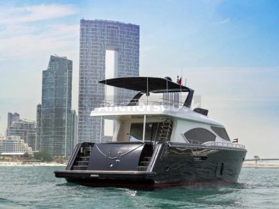 3-6 Hour Birthday Party 95ft Yacht With Jacuzzi, Cake, Decorations & Drinks Included – Dinner Optional – (Up to 50PAX)