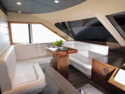 3-6 Hour Birthday Party 95ft Yacht With Jacuzzi, Cake, Decorations & Drinks Included – Dinner Optional – (Up to 50PAX)