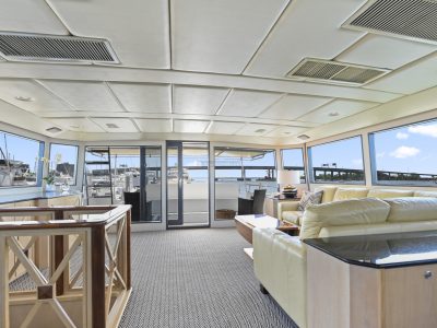 Luxury Motor Yacht Charter