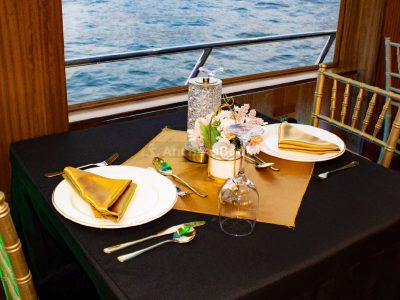 Luxury Dubai Marina Evening Dinner Cruise - with Live Music - 90 Minutes
