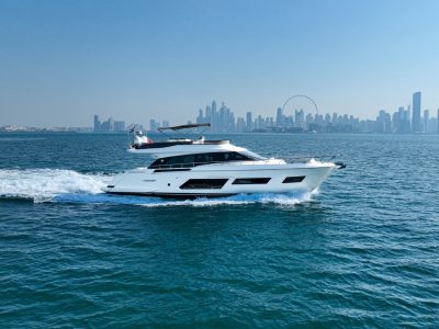 3-4 Hour – Luxury VIP Executive Yacht Charter (Up To 12PAX) – Includes Drinks, Dinner, Watersports
