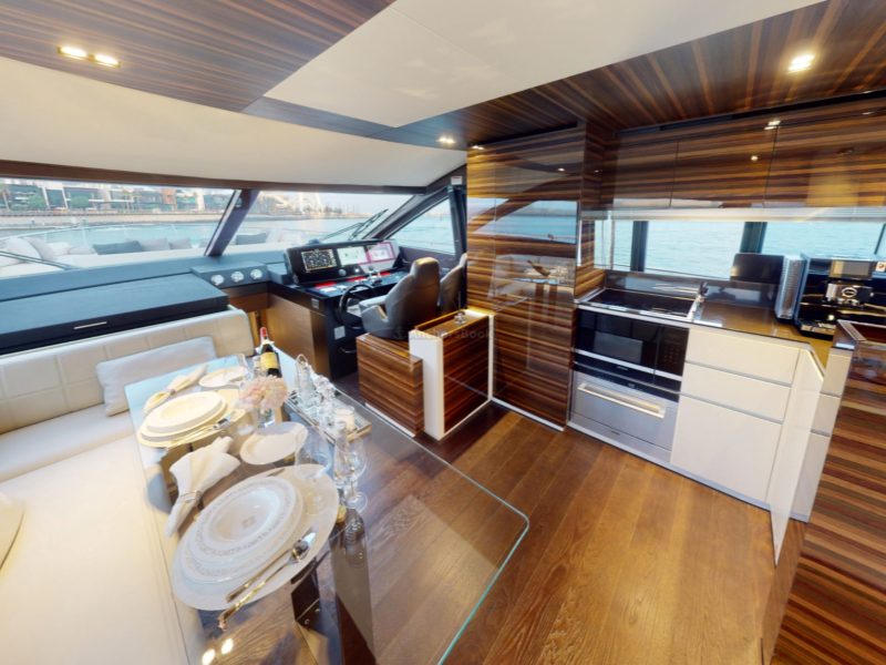 3-4 Hour – Luxury VIP Executive Yacht Charter (Up To 12PAX) – Includes Drinks, Dinner, Watersports