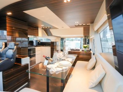 3-4 Hour – Luxury VIP Executive Yacht Charter (Up To 12PAX) – Includes Drinks, Dinner, Watersports