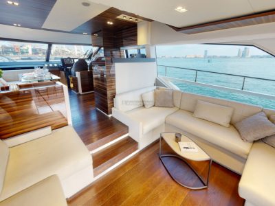 3-4 Hour – Luxury VIP Executive Yacht Charter (Up To 12PAX) – Includes Drinks, Dinner, Watersports