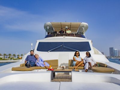3 Hour Superyacht Experience with Live DJ, Dinner, & Drinks
