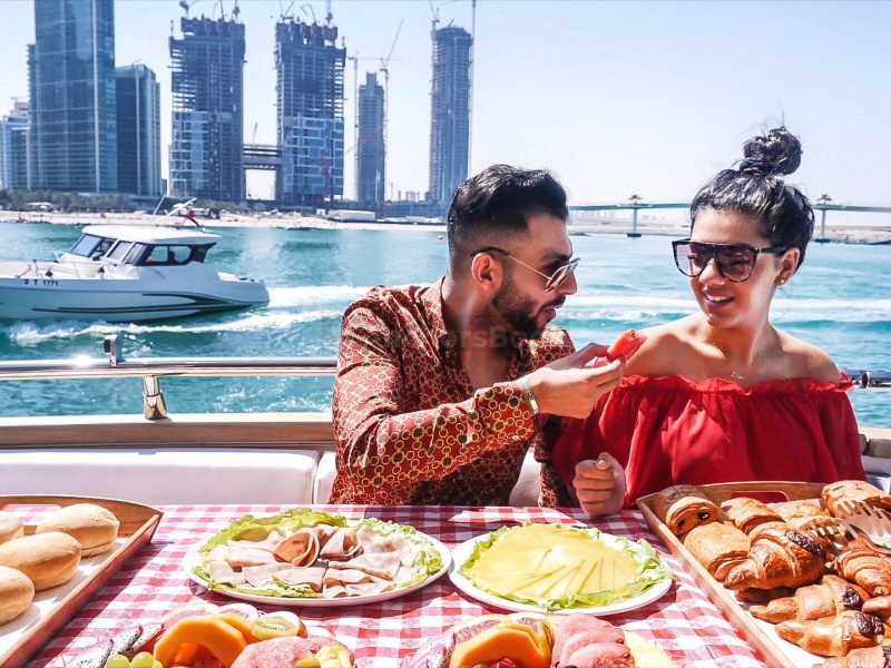 2-3 Hour Evening or Morning Luxury Yacht Tour With VIP Dinner