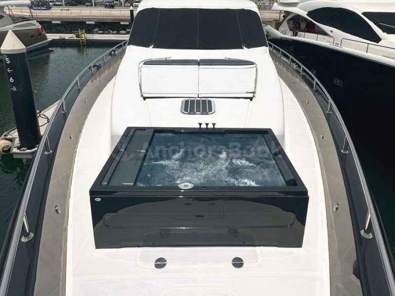 3-6 Hour Birthday Party 95ft Yacht With Jacuzzi, Cake, Decorations & Drinks Included – Dinner Optional – (Up to 50PAX)