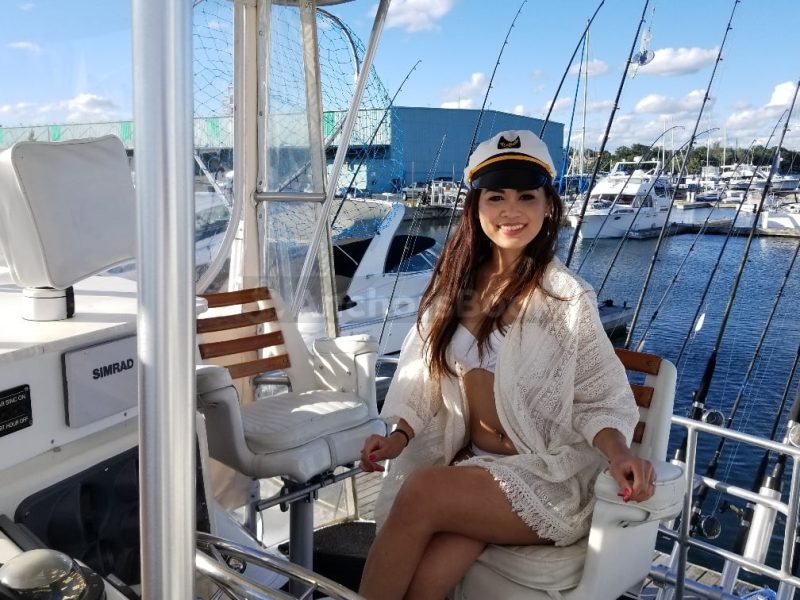 Yacht Rental In Mississauga & Toronto - 12 Max Guests