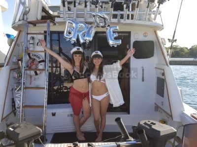 Yacht Rental In Mississauga & Toronto - 12 Max Guests