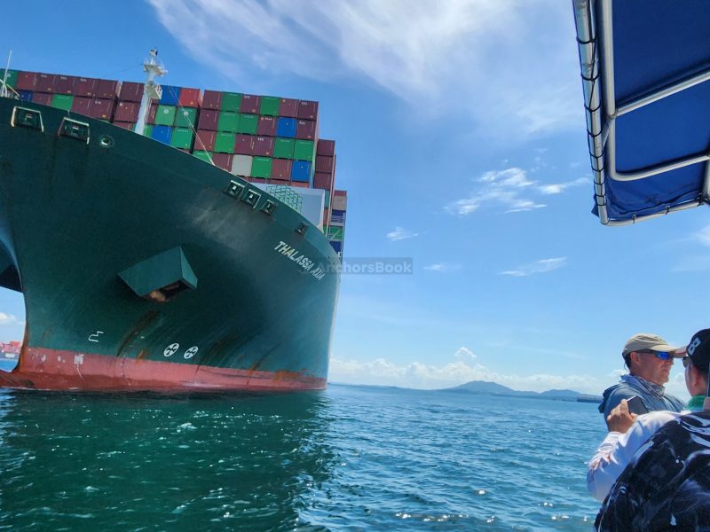 Half-Day 4 Hour Private Cruising and Fishing Tour at Panama Bay