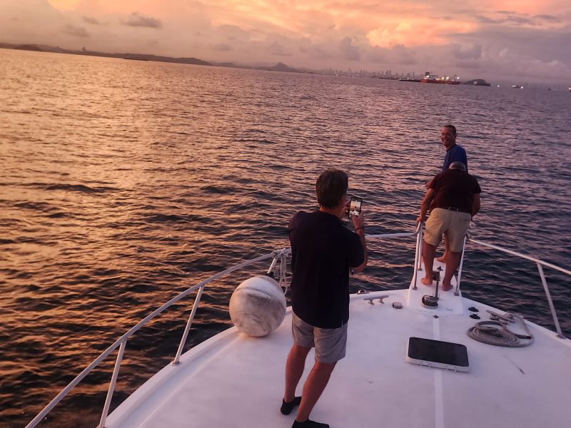 Half-Day 4 Hour Private Cruising at Panama Bay - Viking 46'