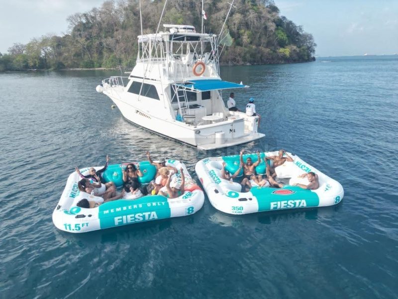 Half-Day 4 Hour Private Cruising at Panama Bay - Viking 46'