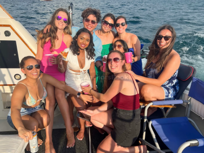Yacht Rental In Mississauga & Toronto - 12 Max Guests