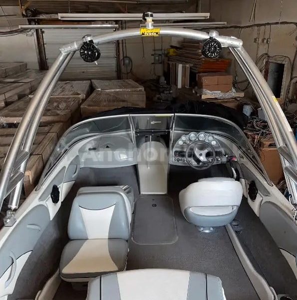 Bayliner 185 Flight Series Boat Rental - 2 Hours Minimum - Melbourne