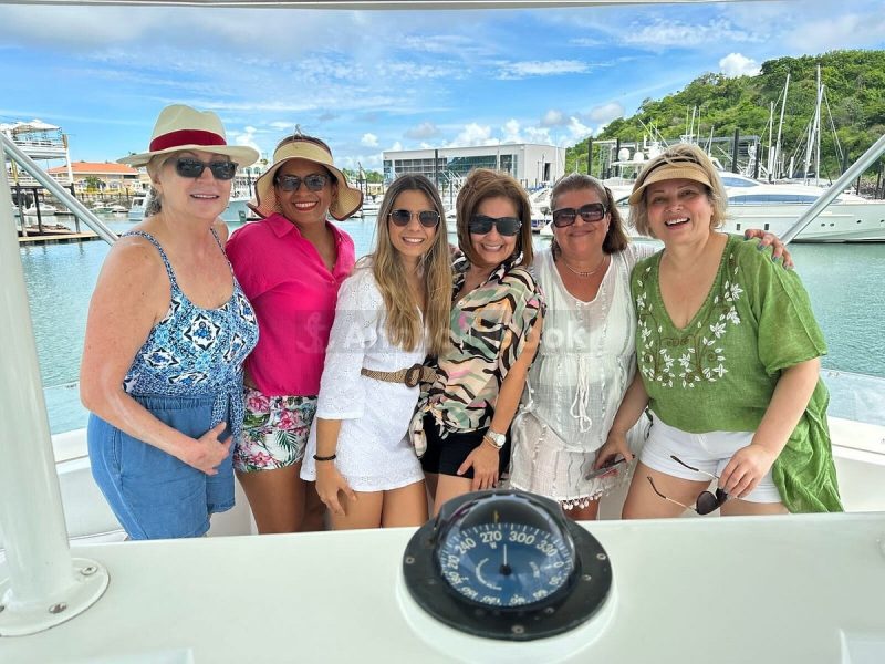 Half-Day 4 Hour Private Cruising at Panama Bay - Viking 46'