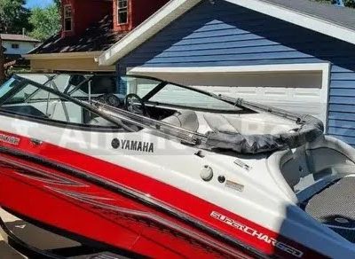 Boat & Trailer Rental - 2014 Yamaha Speedboat - North Bend, Oregon
